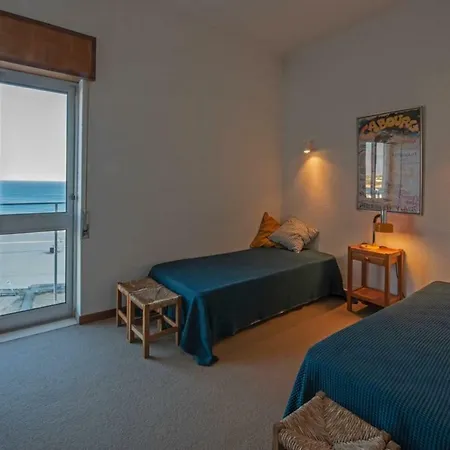 Algarve Frontline Beach Apartmán *